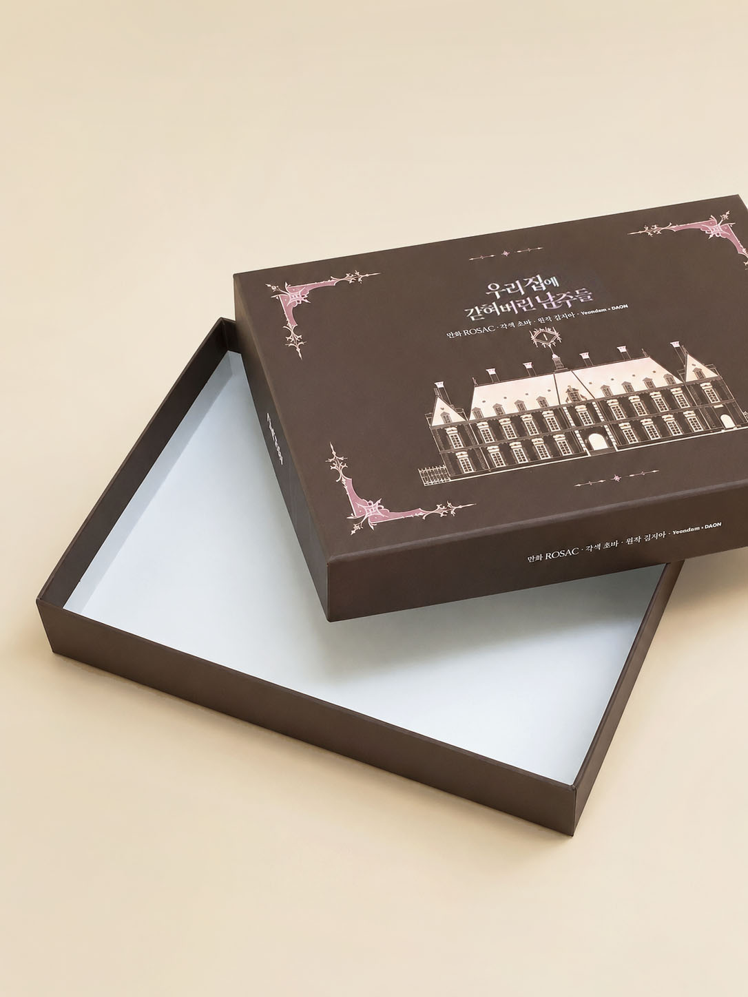 굿즈 패키지_편아트 140g_갱판지_4도 인쇄_무광 코팅_싸바리_3.jpg